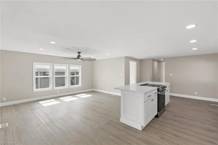 57  San Remo  CIR, Naples, FL 34112