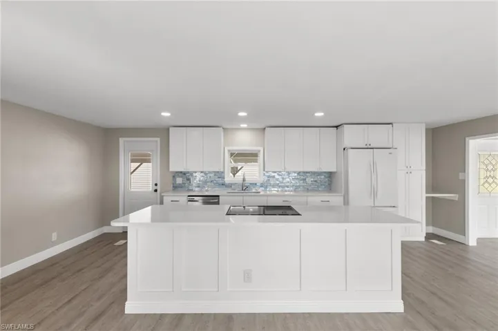 57  San Remo  CIR, Naples, FL 34112