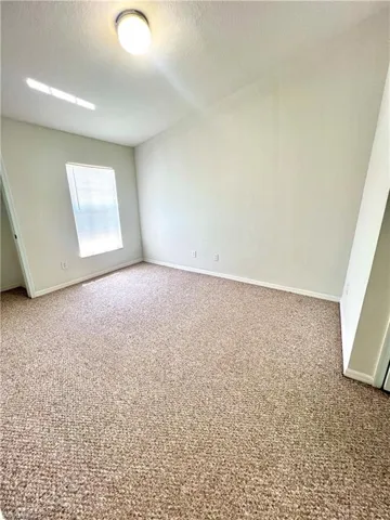 Spacious main bedroom