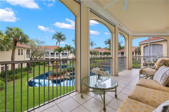 Wrap around lanai overlooks chain of ponds