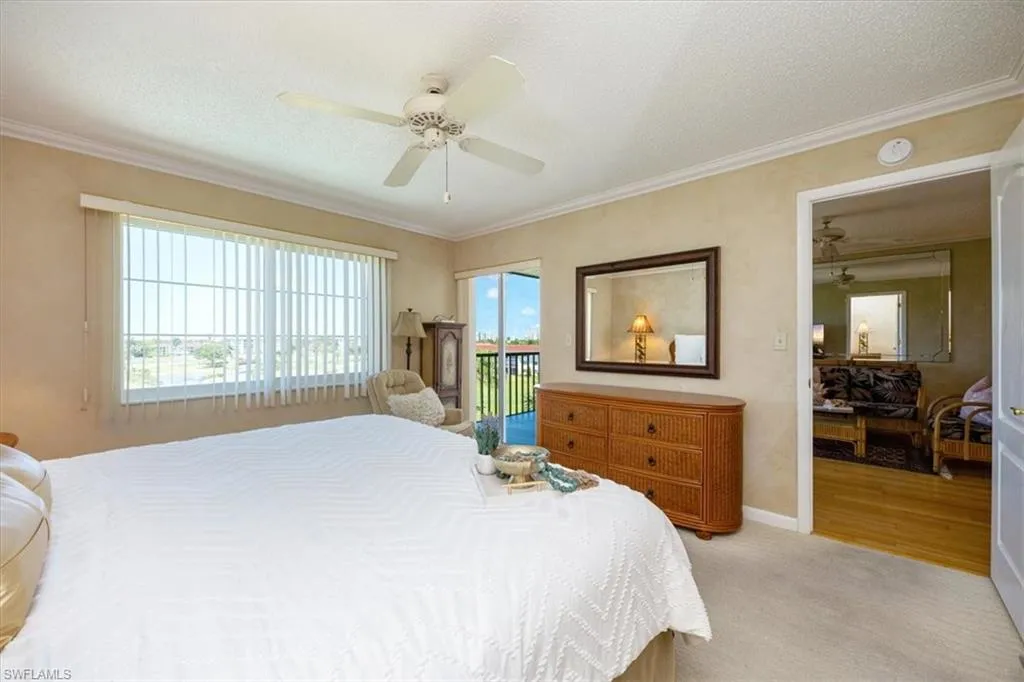 21 High Point CIR, Naples, FL 34103,225045214