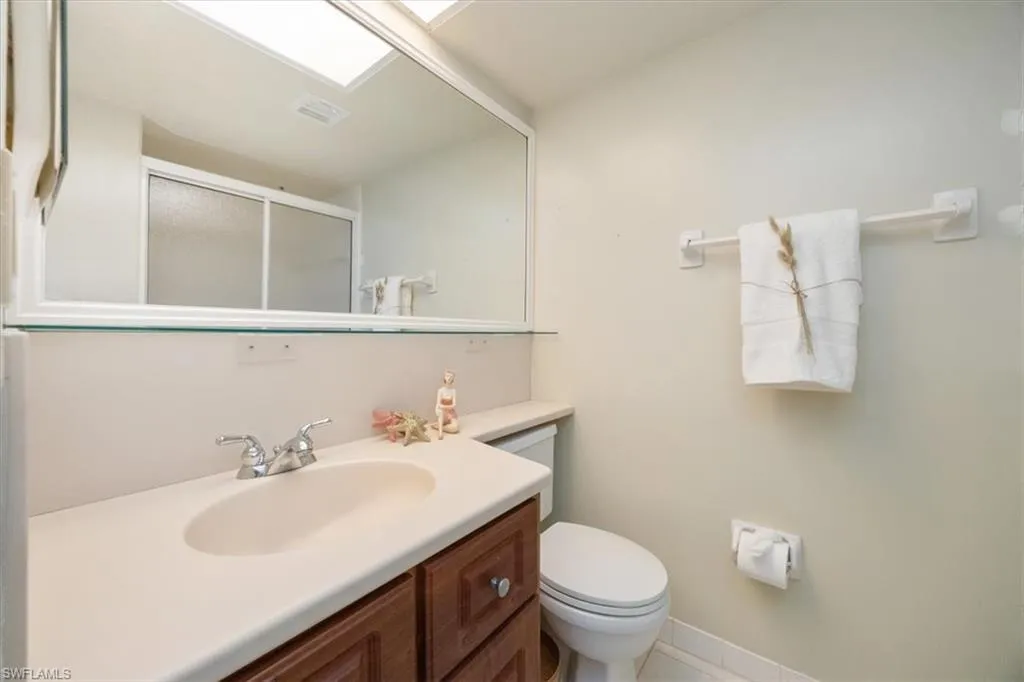 21 High Point CIR, Naples, FL 34103,225045214