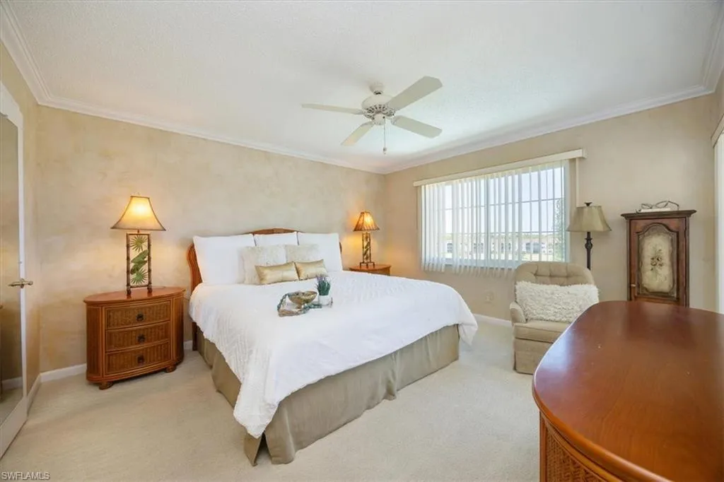 21 High Point CIR, Naples, FL 34103,225045214