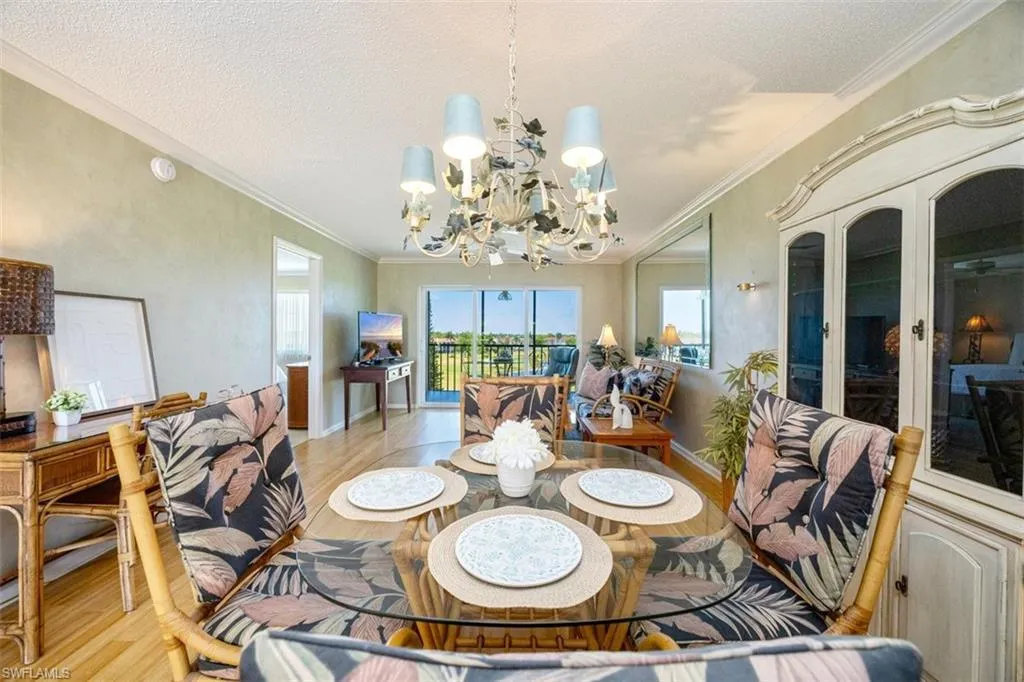 21 High Point CIR, Naples, FL 34103,225045214
