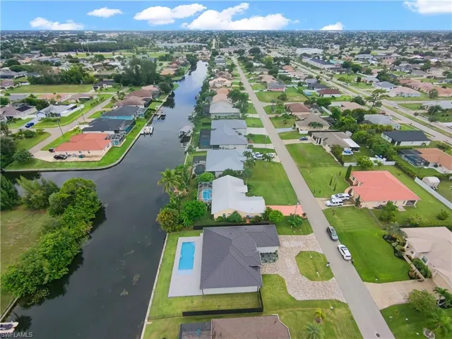 305 Sw 15th Ter, Cape Coral, Florida 33991