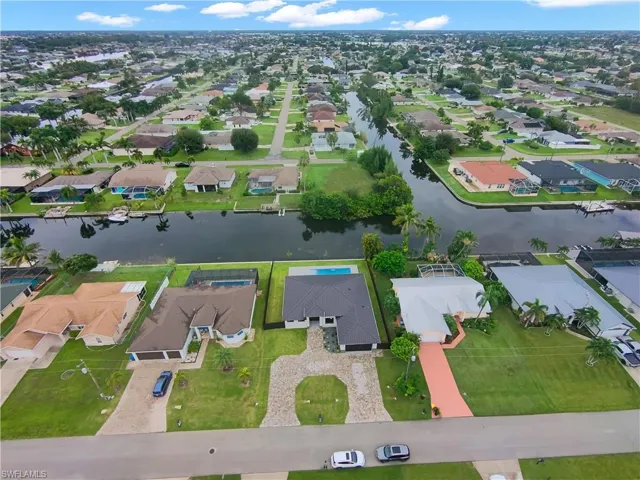 305 Sw 15th Ter, Cape Coral, Florida 33991
