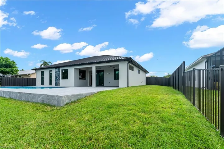 305 Sw 15th Ter, Cape Coral, Florida 33991