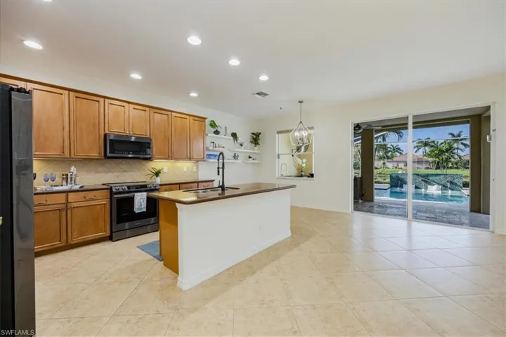 14630  Fern Lake  CT, Naples, FL 34114