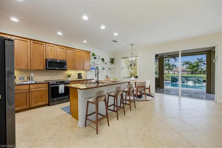 14630  Fern Lake  CT, Naples, FL 34114