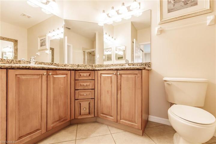 1872  Concordia Lake  CIR, Cape Coral, FL 33909