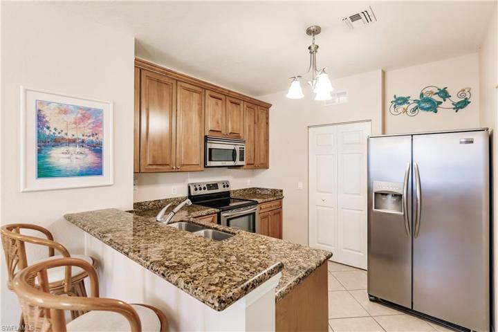1872  Concordia Lake  CIR, Cape Coral, FL 33909