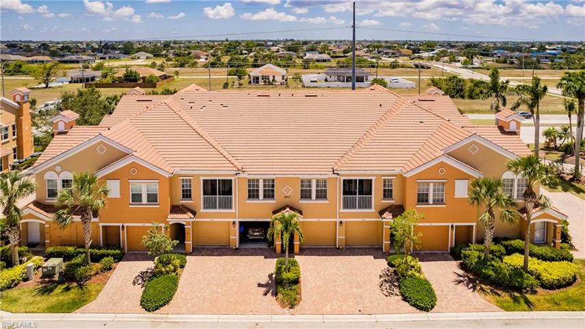 1872  Concordia Lake  CIR, Cape Coral, FL 33909