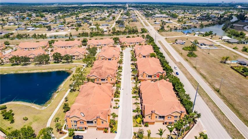 1872  Concordia Lake  CIR, Cape Coral, FL 33909