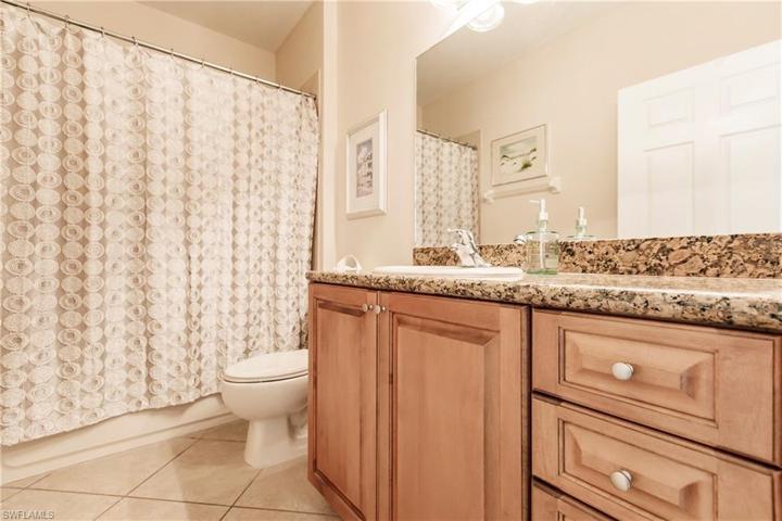 1872  Concordia Lake  CIR, Cape Coral, FL 33909