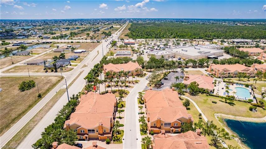 1872  Concordia Lake  CIR, Cape Coral, FL 33909