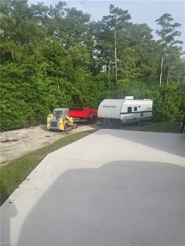826  Hector  LN, Lehigh Acres, FL 33974