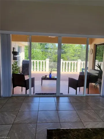 826  Hector  LN, Lehigh Acres, FL 33974