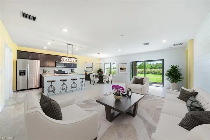 Living room & Kitchen - Virtual Staging