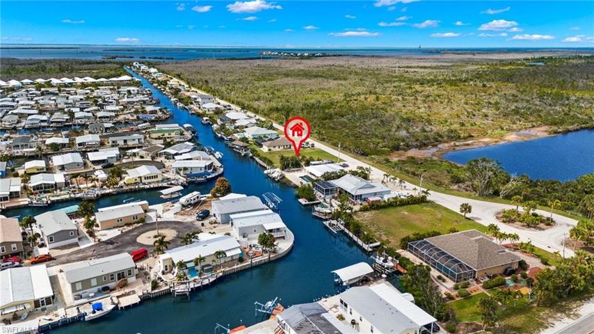 3831 Galt Island AVE, ST. JAMES CITY FL 33956