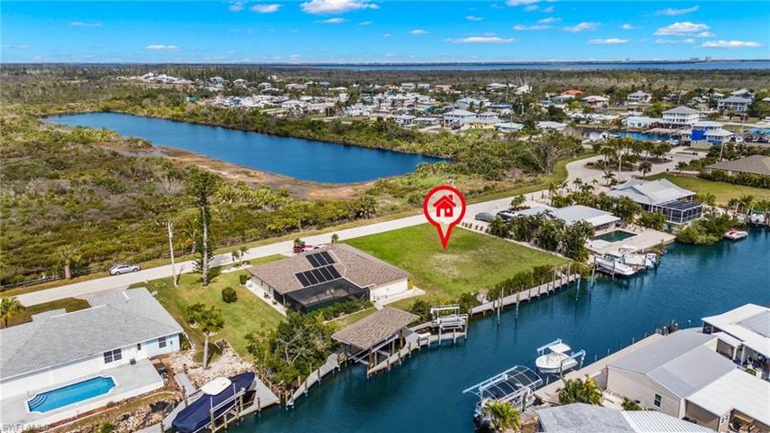 3831 Galt Island AVE, ST. JAMES CITY FL 33956