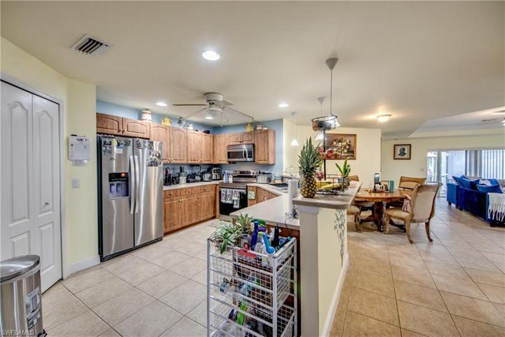 Kitchen pantry