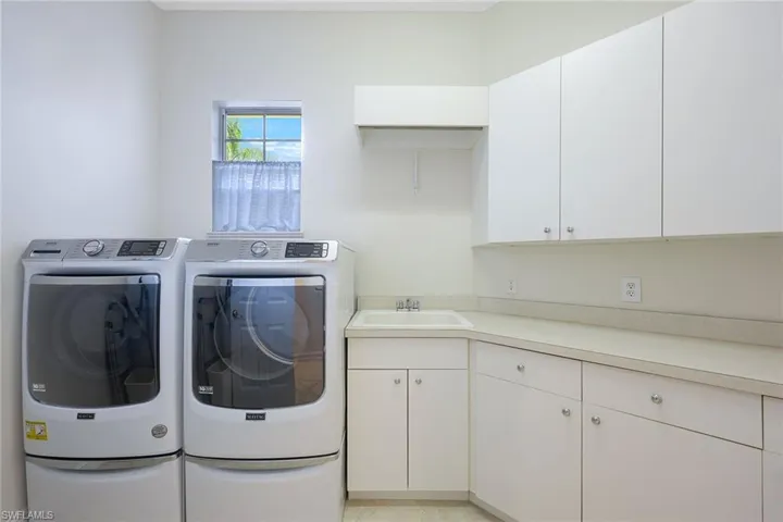Spacious laundry room