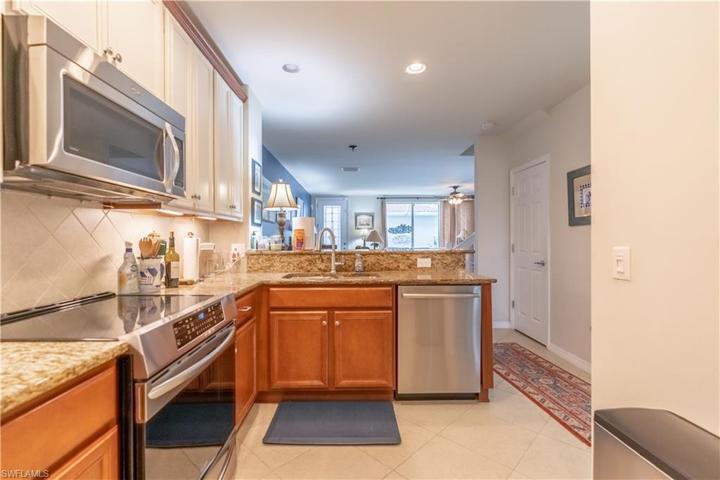 8290 Josefa WAY, NAPLES FL 34114
