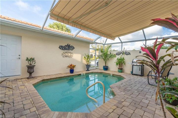 8290 Josefa WAY, NAPLES FL 34114