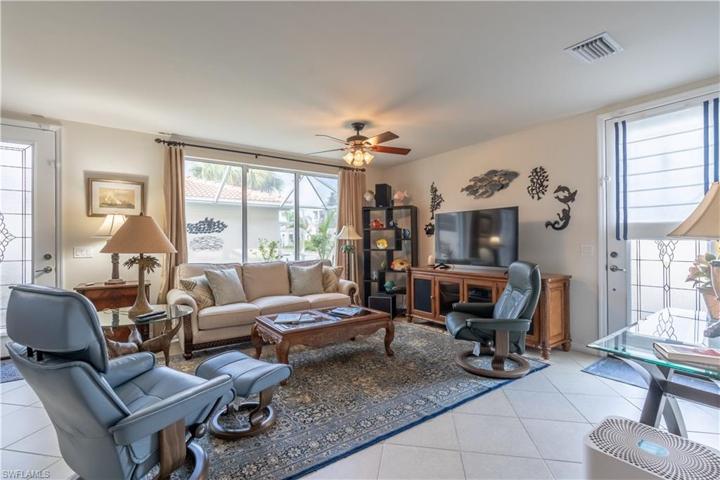 8290 Josefa WAY, NAPLES FL 34114