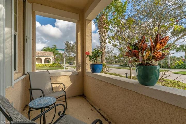 8290 Josefa WAY, NAPLES FL 34114