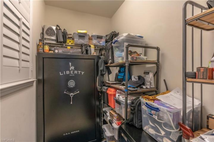 8290 Josefa WAY, NAPLES FL 34114