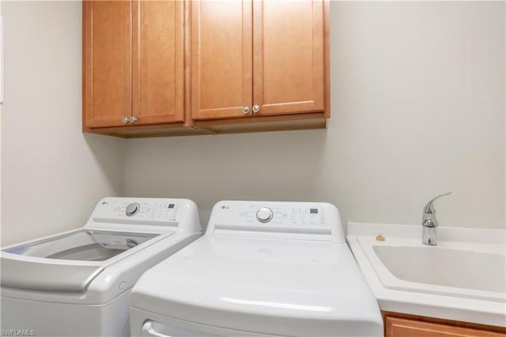 8290 Josefa WAY, NAPLES FL 34114