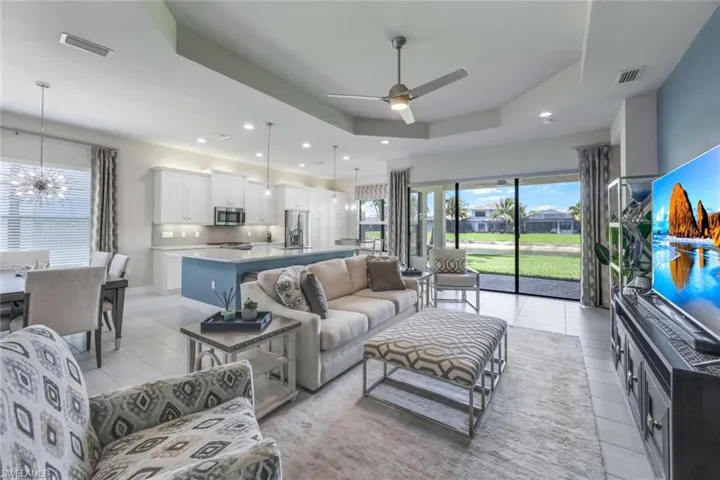 4122  Aspen Chase  DR, Naples, FL 34119