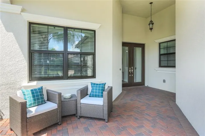 4122  Aspen Chase  DR, Naples, FL 34119
