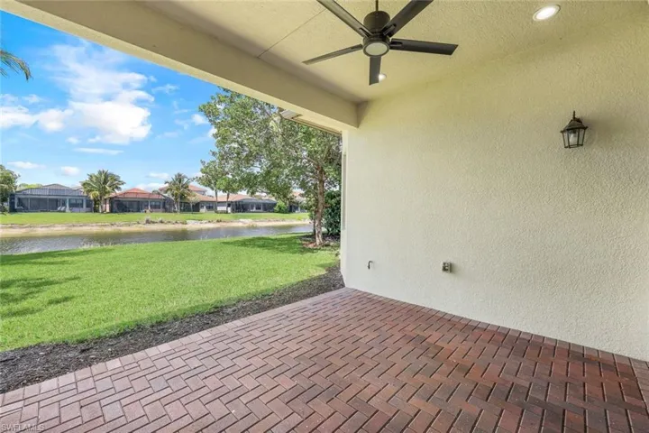 4122  Aspen Chase  DR, Naples, FL 34119