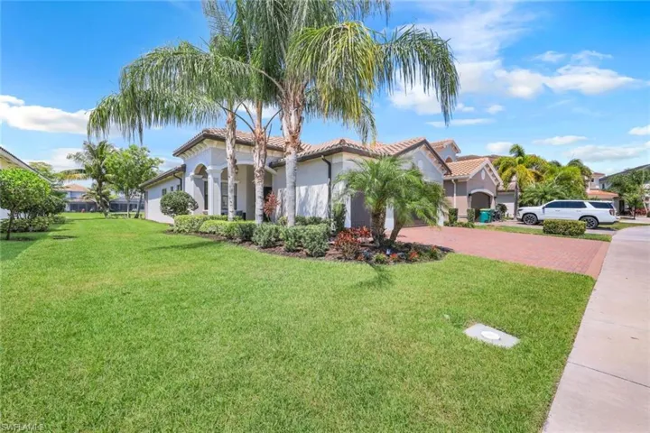 4122  Aspen Chase  DR, Naples, FL 34119