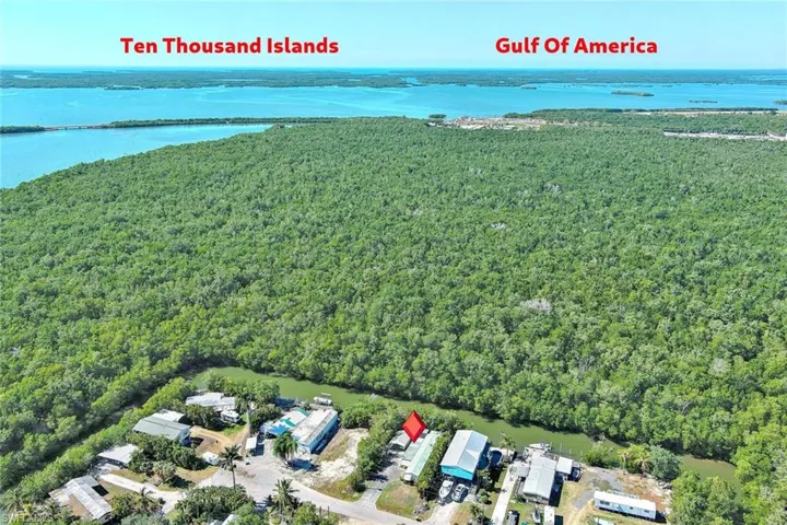 33 Plantation Dr, Everglades City, Florida 34139