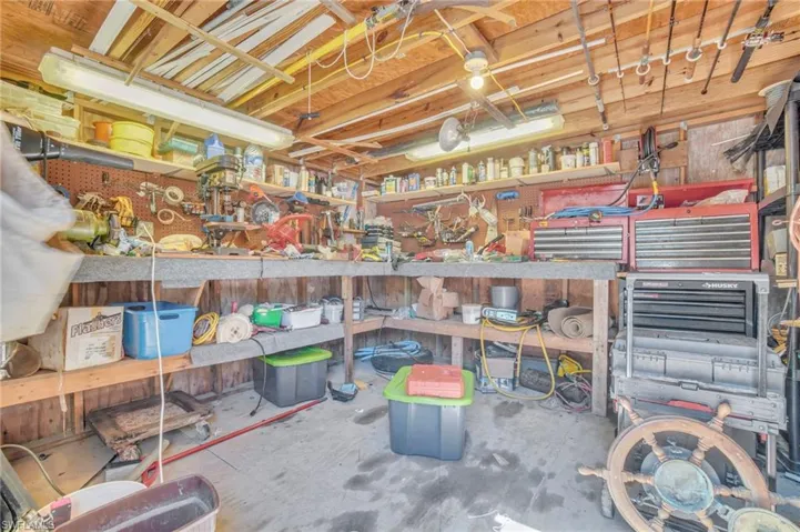 33 Plantation Dr, Everglades City, Florida 34139