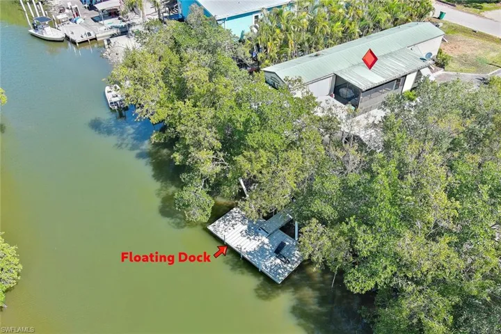 33 Plantation Dr, Everglades City, Florida 34139