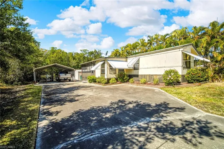 33 Plantation Dr, Everglades City, Florida 34139