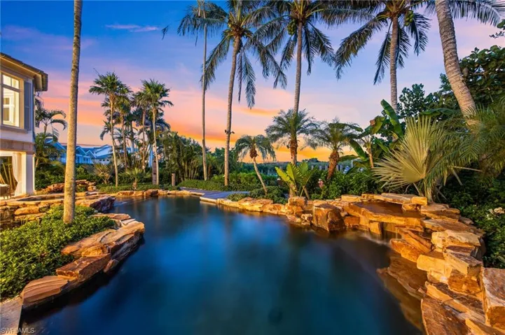 3675 Gordon Dr, Naples, Florida 34102