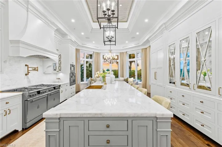 3675 Gordon Dr, Naples, Florida 34102