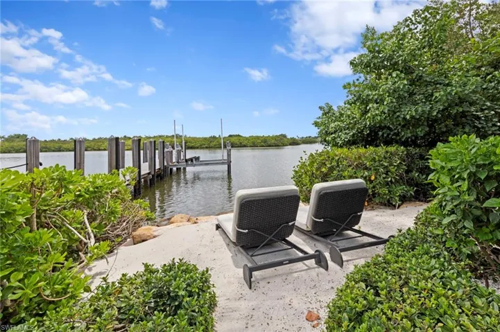 3675 Gordon Dr, Naples, Florida 34102