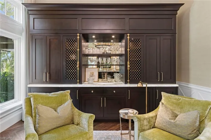 3675 Gordon Dr, Naples, Florida 34102