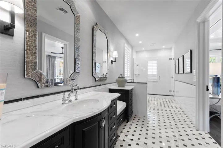 3675 Gordon Dr, Naples, Florida 34102