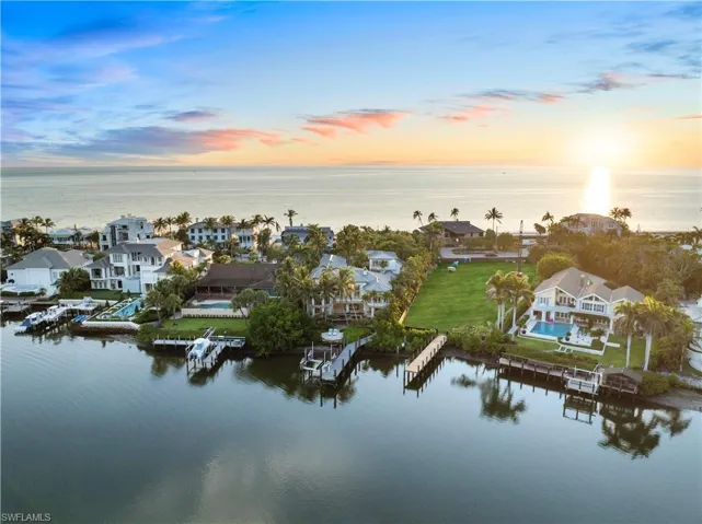 3675 Gordon Dr, Naples, Florida 34102
