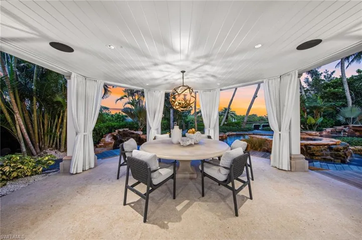 3675 Gordon Dr, Naples, Florida 34102