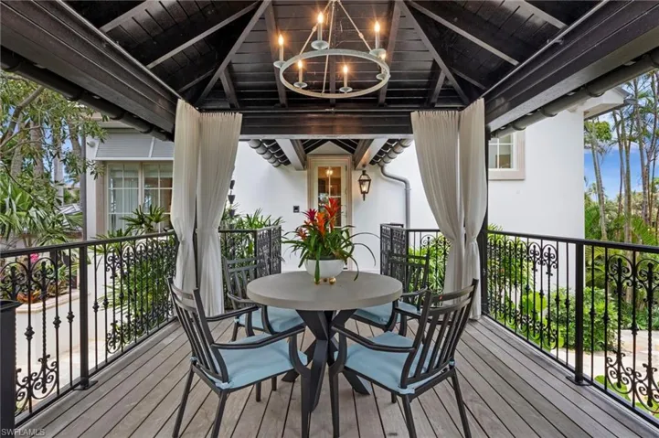 3675 Gordon Dr, Naples, Florida 34102