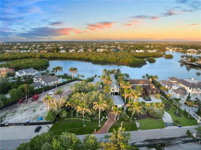 3675 Gordon Dr, Naples, Florida 34102