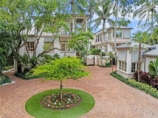3675 Gordon Dr, Naples, Florida 34102